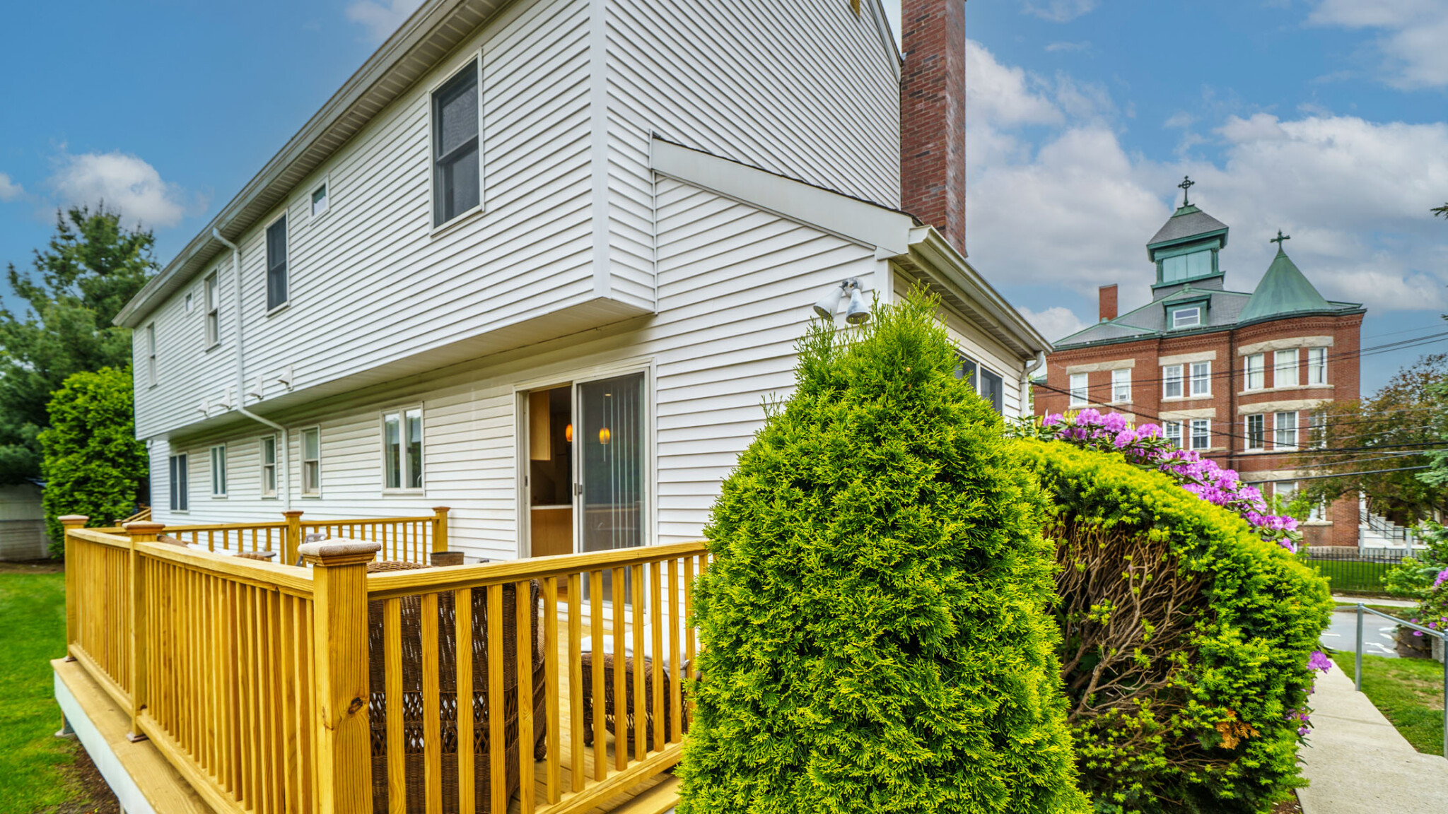 3 bed, 2.5 bath apartment for rent at 298 Adams St Unit 298, Nonantum — photo 4 of 28
