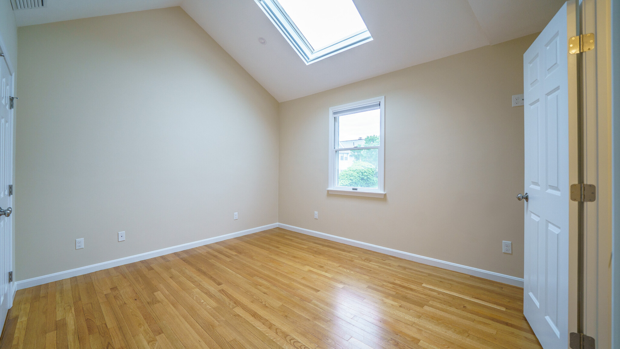 3 bed, 2.5 bath apartment for rent at 298 Adams St Unit 298, Nonantum — photo 20 of 28