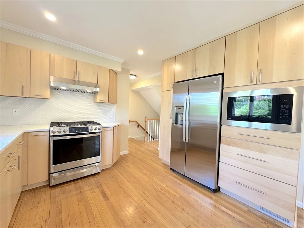 3 bed, 2 bath apartment for rent at 298 Adams St Unit -, Newton Corner — photo 6 of 26
