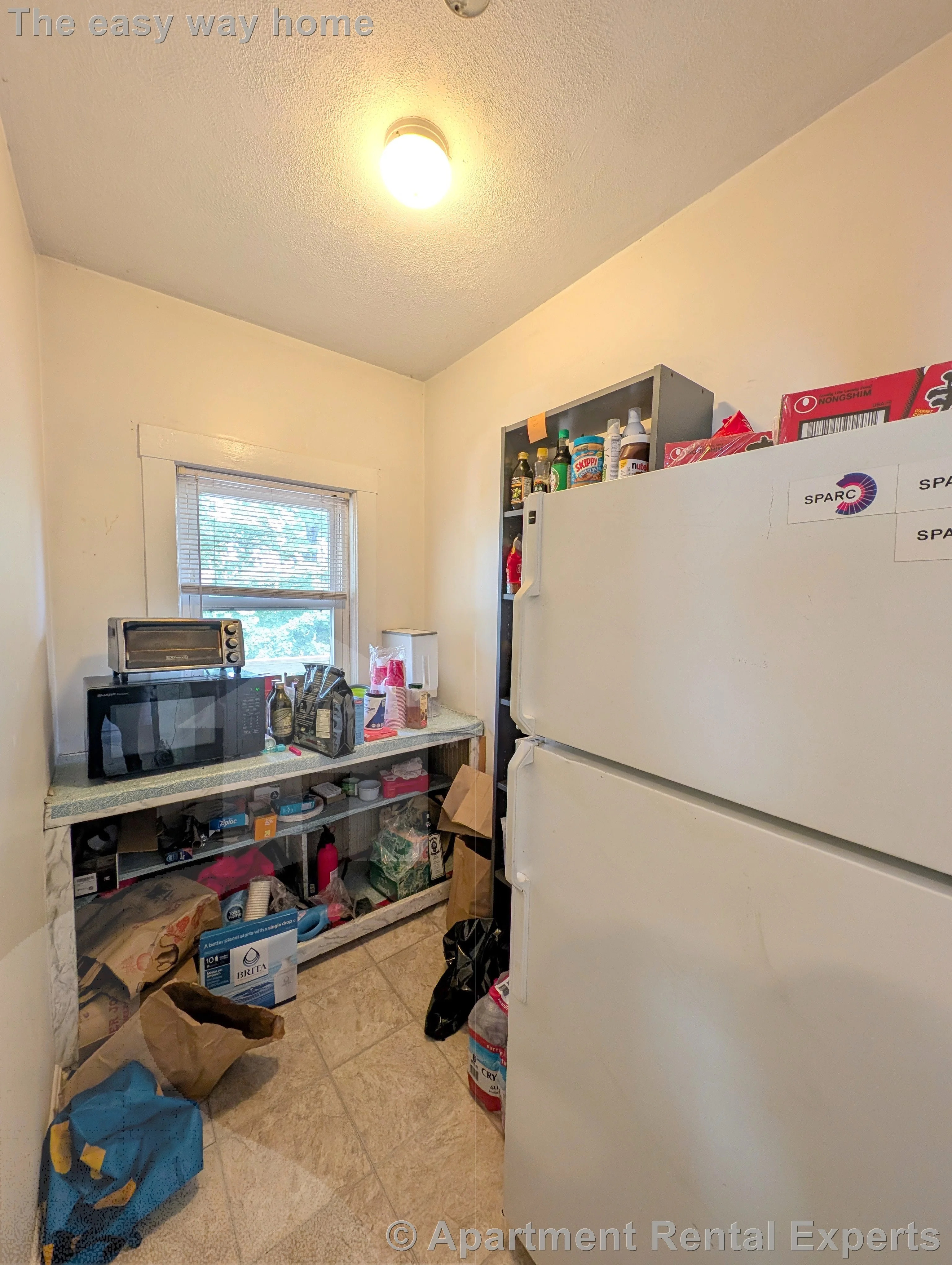 4 bed, 1 bath apartment for rent at 298 Boston Ave Unit 2, Tufts — photo 4 of 20