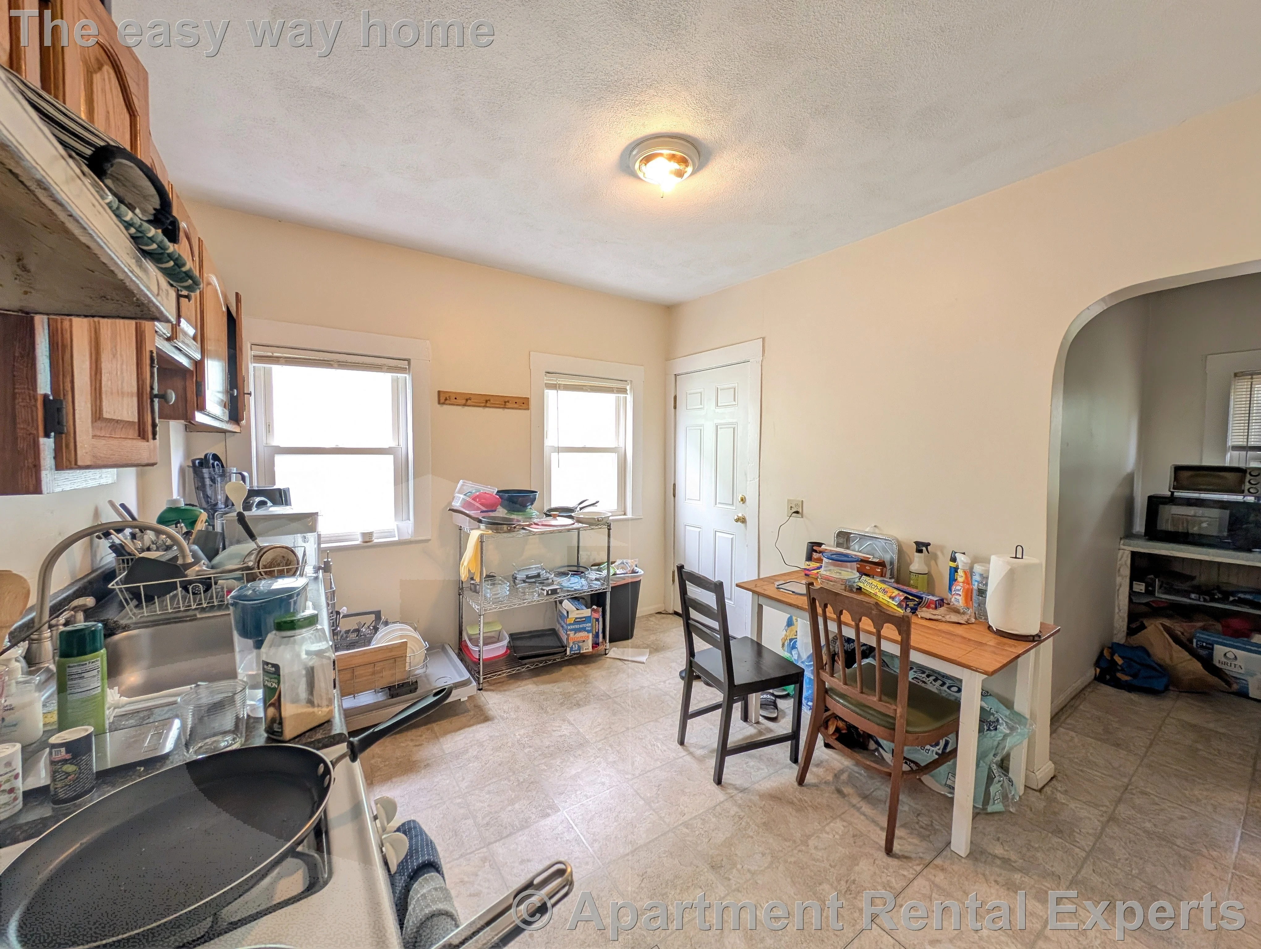 4 bed, 1 bath apartment for rent at 298 Boston Ave Unit 2, Tufts — photo 2 of 20