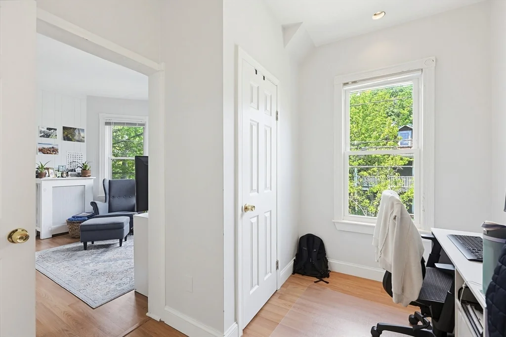 4 bed, 1 bath apartment for rent at 298 Brookline St Unit 2, Cambridgeport — photo 2 of 13