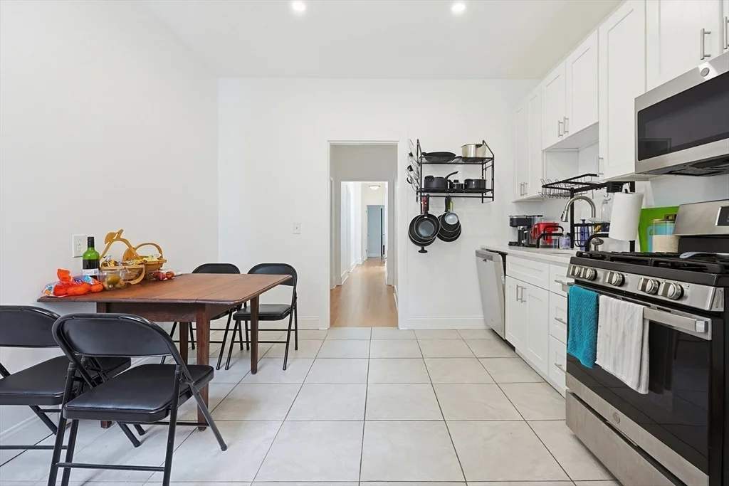 4 bed, 1 bath apartment for rent at 298 Brookline St Unit 2, Cambridgeport — photo 6 of 13