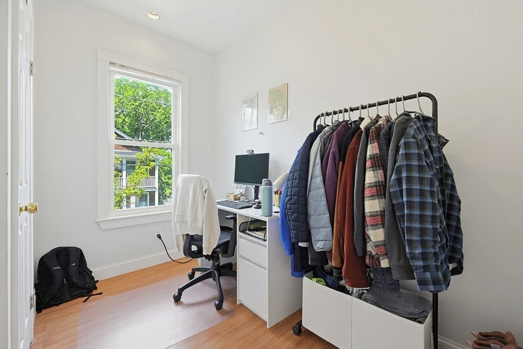 4 bed, 1 bath apartment for rent at 298 Brookline St Unit 2, Cambridgeport — photo 4 of 13