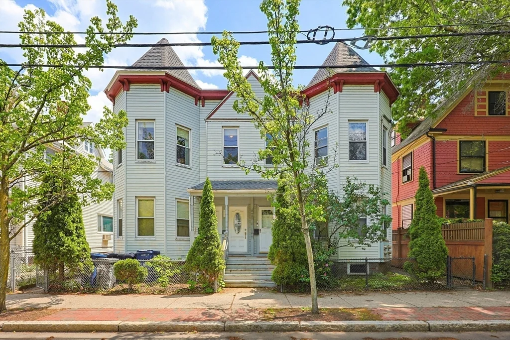 4 bed, 1 bath apartment for rent at 298 Brookline St Unit 2, Cambridgeport — photo 12 of 13