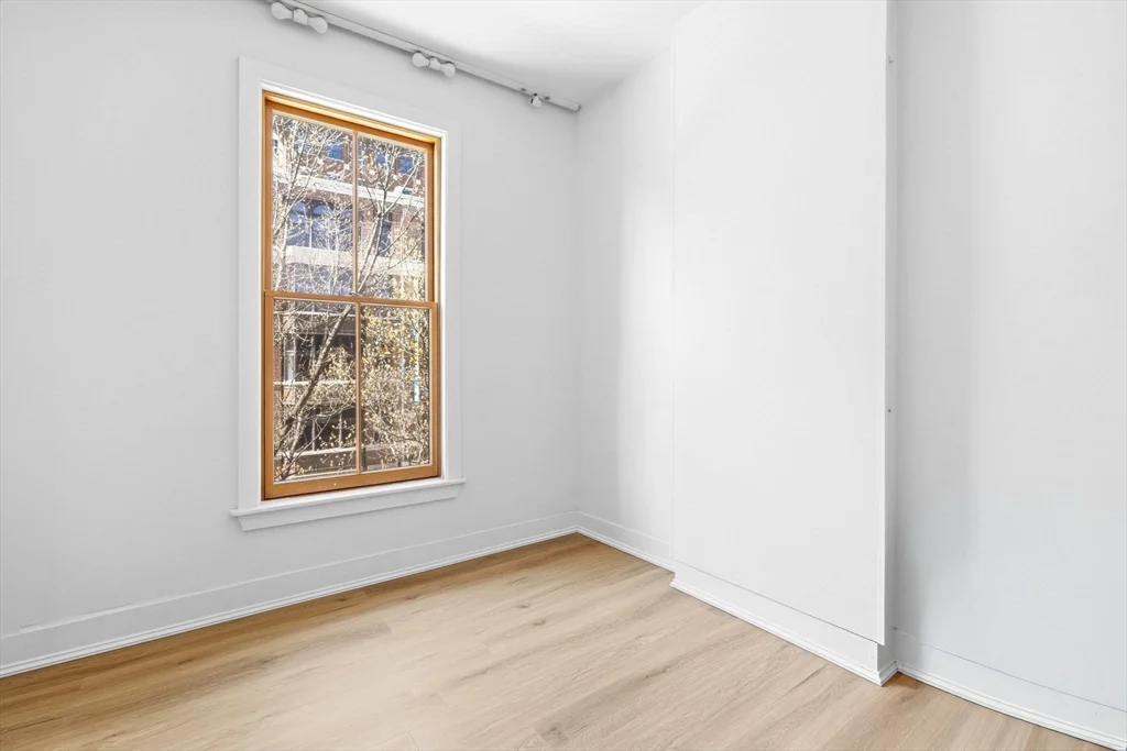 3 bed, 1 bath apartment for rent at 298 Columbus Ave Unit 4, Back Bay — photo 18 of 26