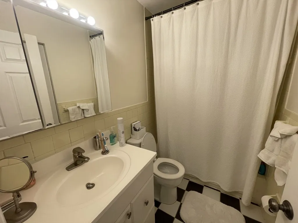 1 bed, 1 bath apartment for rent at 298 Commonwealth Ave Unit 101, Back Bay — photo 4 of 9