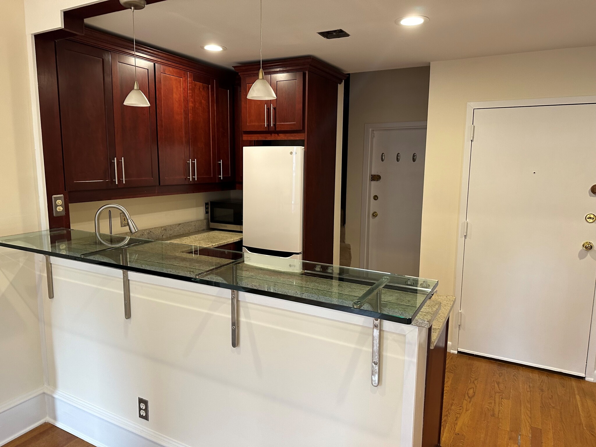 3 bed, 2 bath apartment for rent at 298 Commonwealth Ave Unit Ph/302, Back Bay