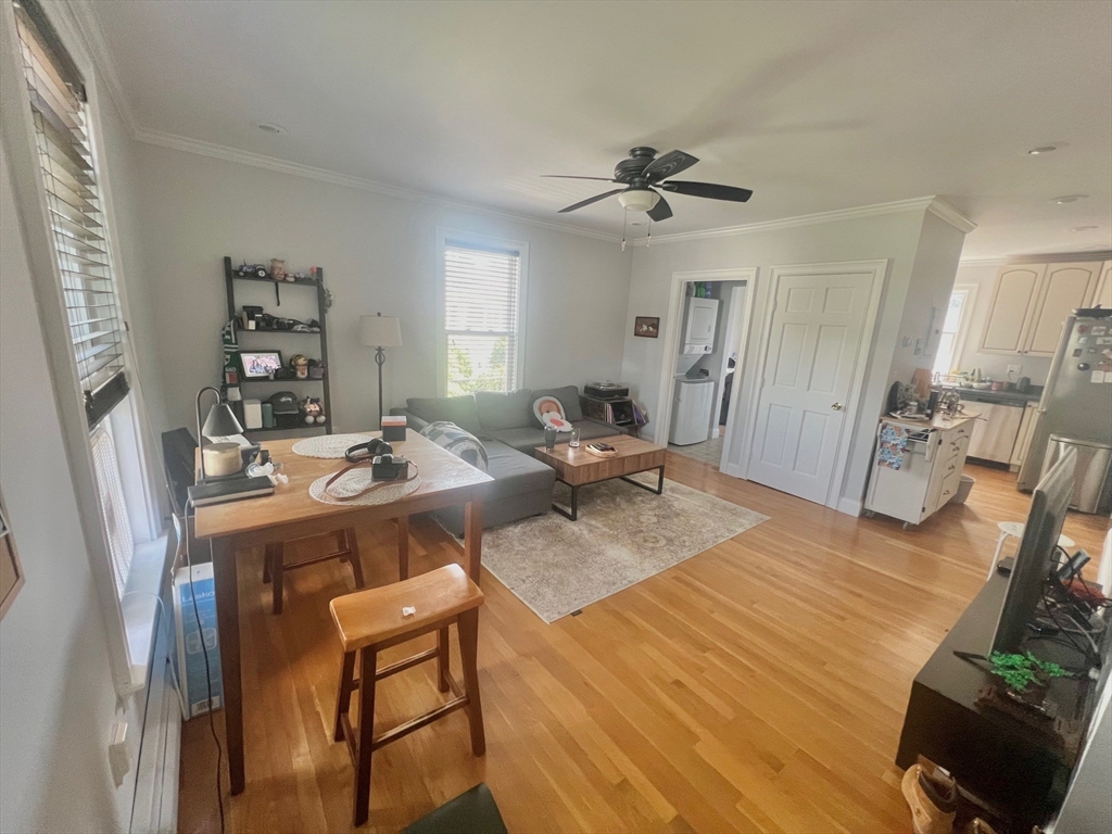 2 bed, 1 bath apartment for rent at 298 Lamartine St Unit 2, Jamaica Plain — photo 3 of 9