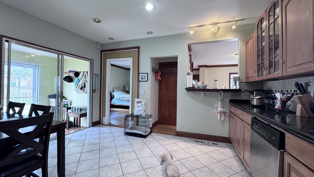 4 bed, 3 bath apartment for rent at 298 Langley Rd, Newton — photo 8 of 22
