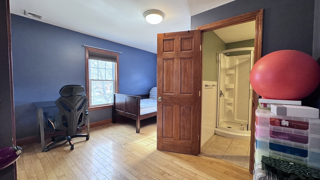4 bed, 3 bath apartment for rent at 298 Langley Rd, Newton — photo 13 of 22