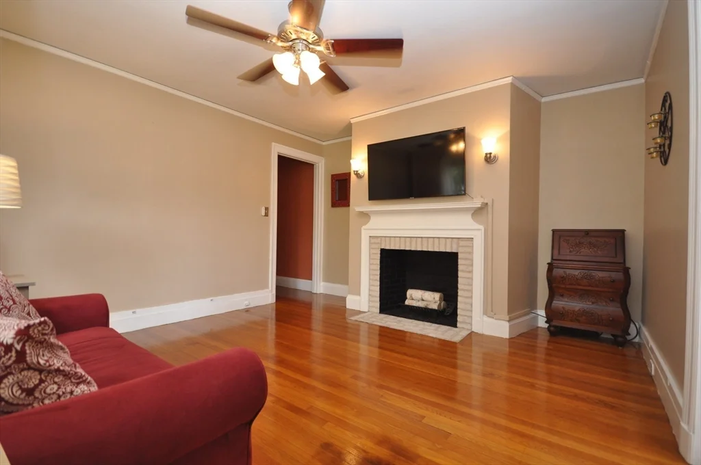 1 bed, 1 bath apartment for rent at 298 Main St Unit 12, Wakefield — photo 4 of 23