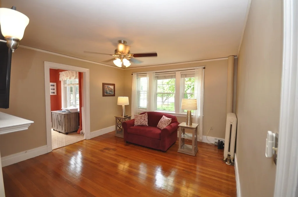 1 bed, 1 bath apartment for rent at 298 Main St Unit 12, Wakefield — photo 5 of 23