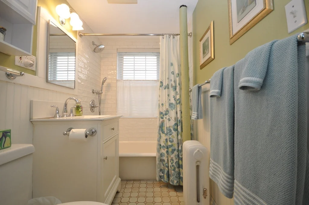 1 bed, 1 bath apartment for rent at 298 Main St Unit 12, Wakefield — photo 21 of 23