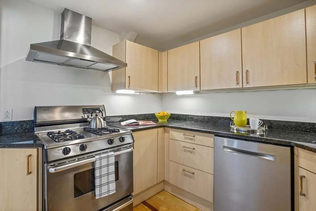 2 bed, 2 bath apartment for rent at 298 Marlborough Unit 1, Back Bay — photo 7 of 24