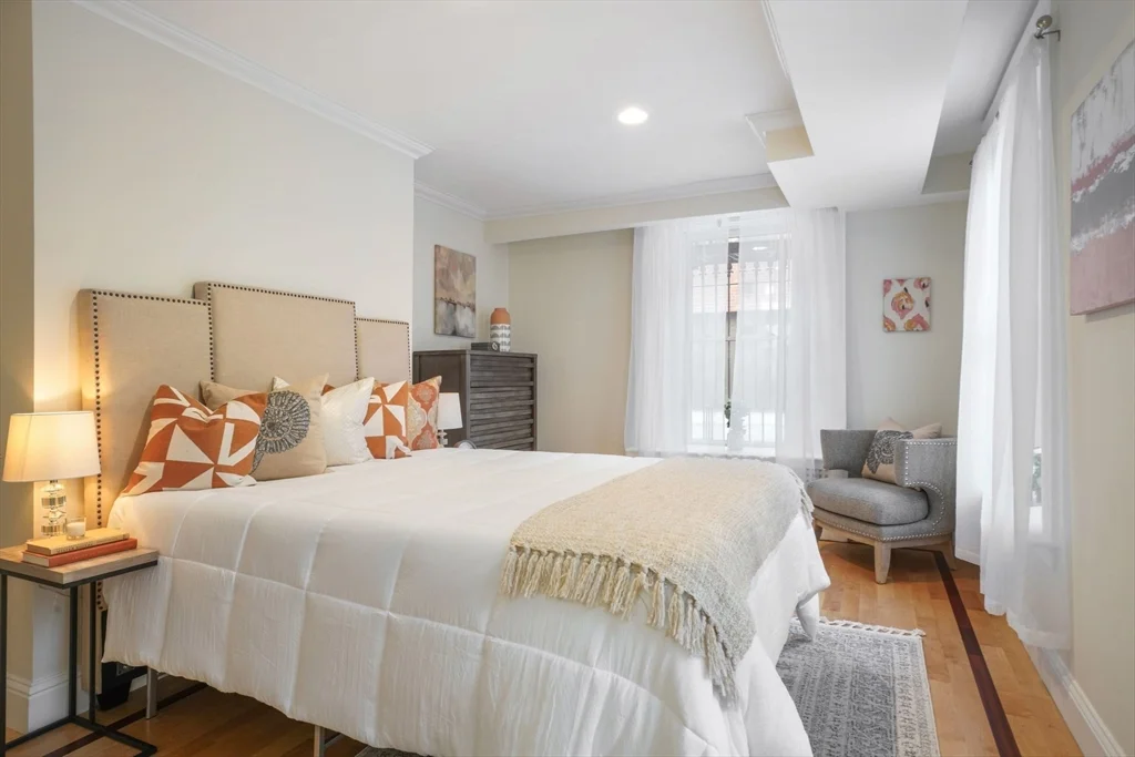 2 bed, 2 bath apartment for rent at 298 Marlborough Unit 1, Back Bay — photo 14 of 24