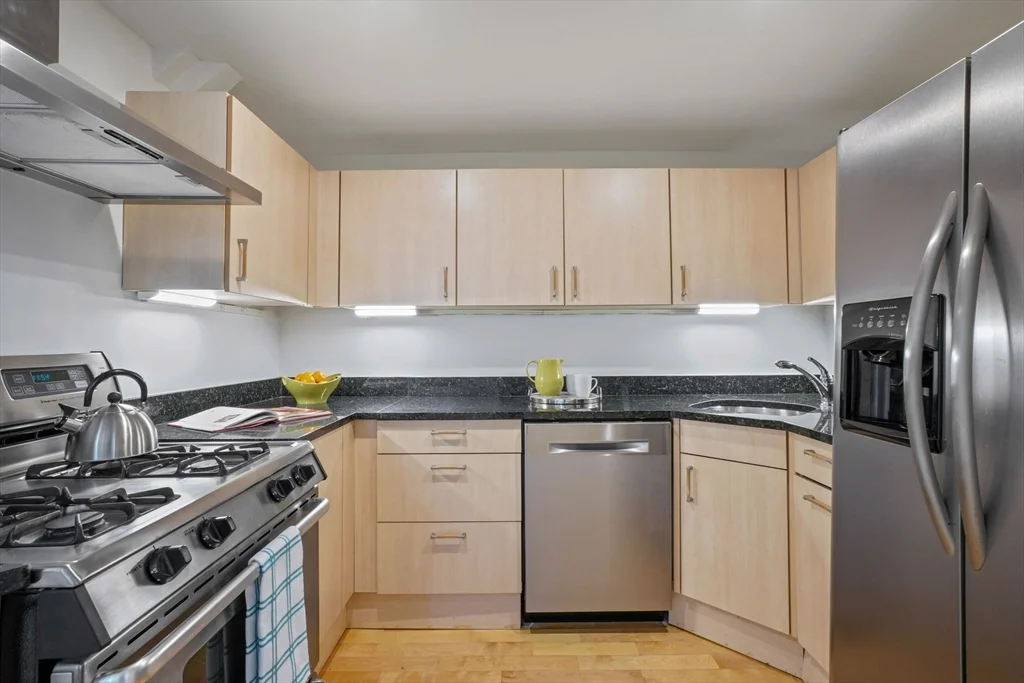 2 bed, 2 bath apartment for rent at 298 Marlborough Unit 1, Back Bay — photo 6 of 24