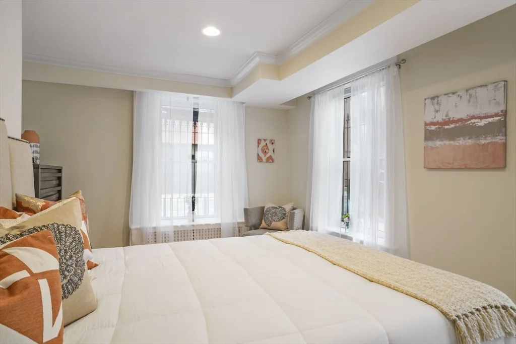 2 bed, 2 bath apartment for rent at 298 Marlborough Unit 1, Back Bay — photo 15 of 24