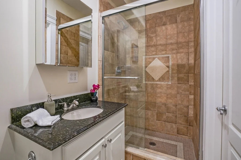 2 bed, 2 bath apartment for rent at 298 Marlborough Unit 1, Back Bay — photo 11 of 24