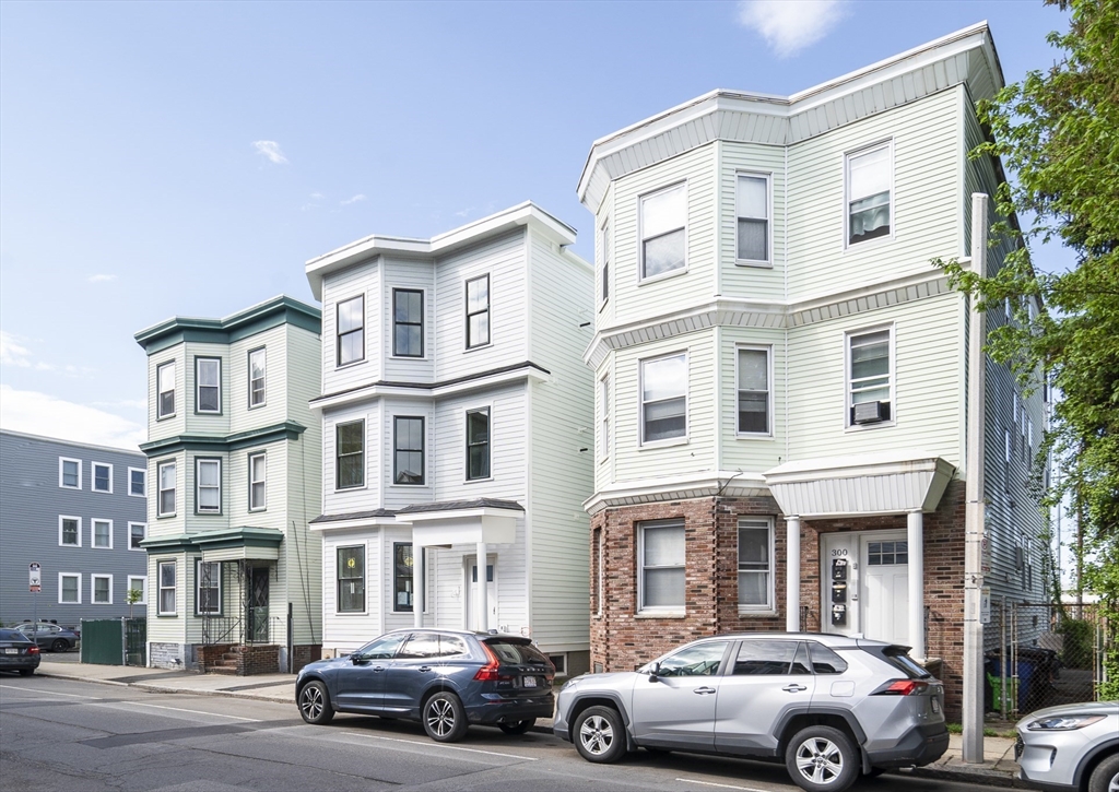 2 bed, 2 bath apartment for rent at 298 Maverick St Unit 1, East Boston — photo 26 of 27