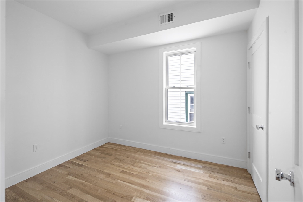 2 bed, 2 bath apartment for rent at 298 Maverick St Unit 1, East Boston — photo 22 of 27