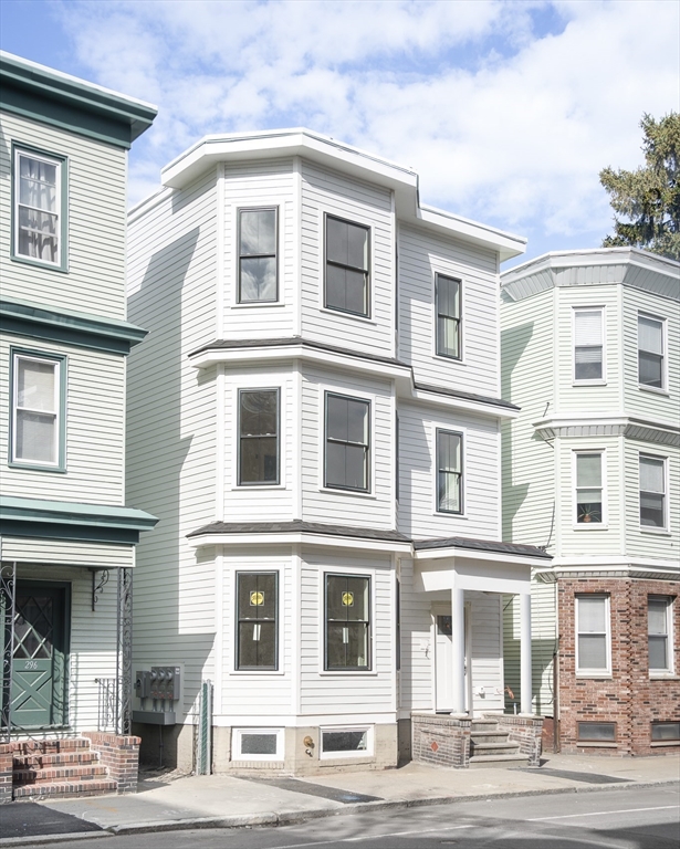 2 bed, 2 bath apartment for rent at 298 Maverick St Unit 1, East Boston — photo 25 of 27