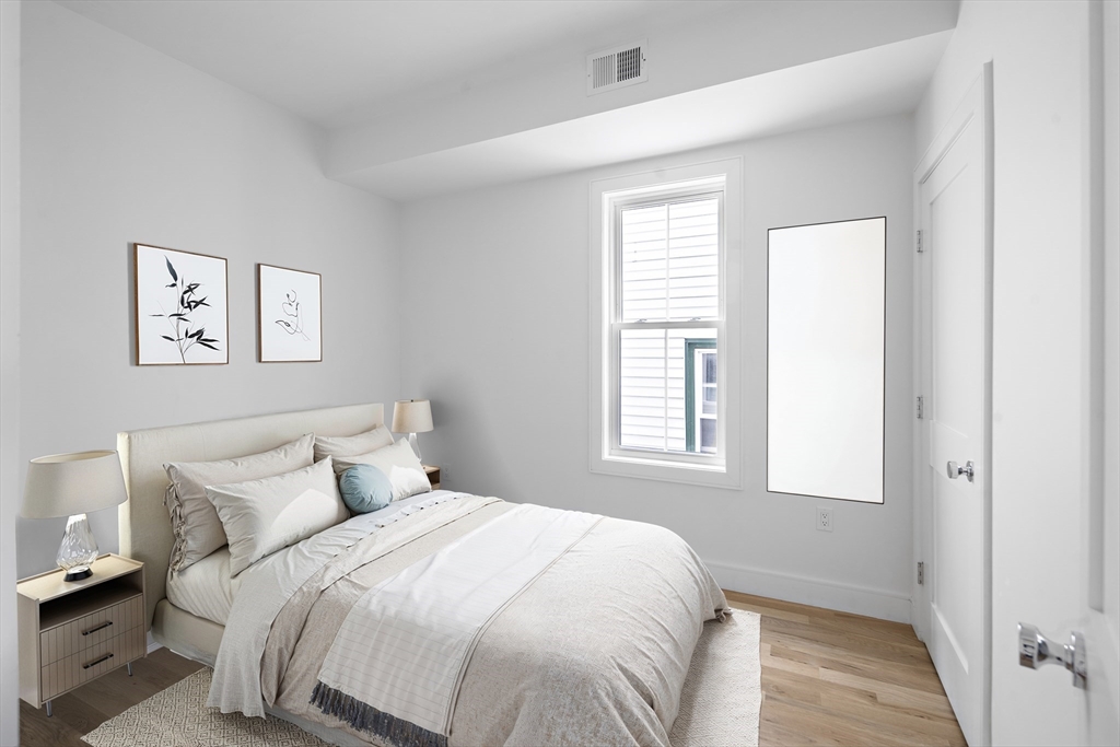 2 bed, 2 bath apartment for rent at 298 Maverick St Unit 1, East Boston — photo 3 of 27