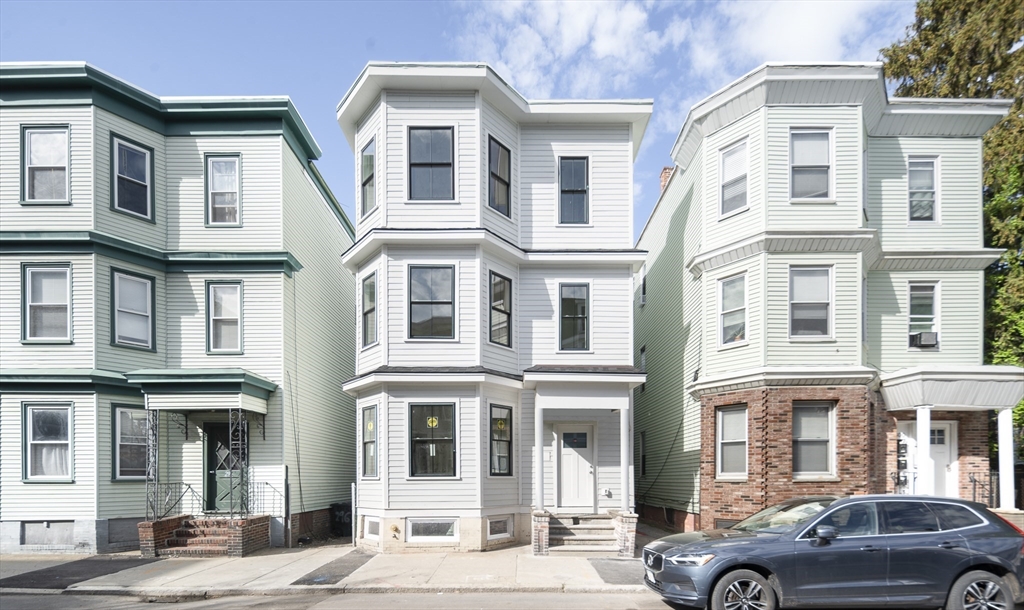 3 bed, 2 bath apartment for rent at 298 Maverick St Unit 2, East Boston — photo 28 of 29