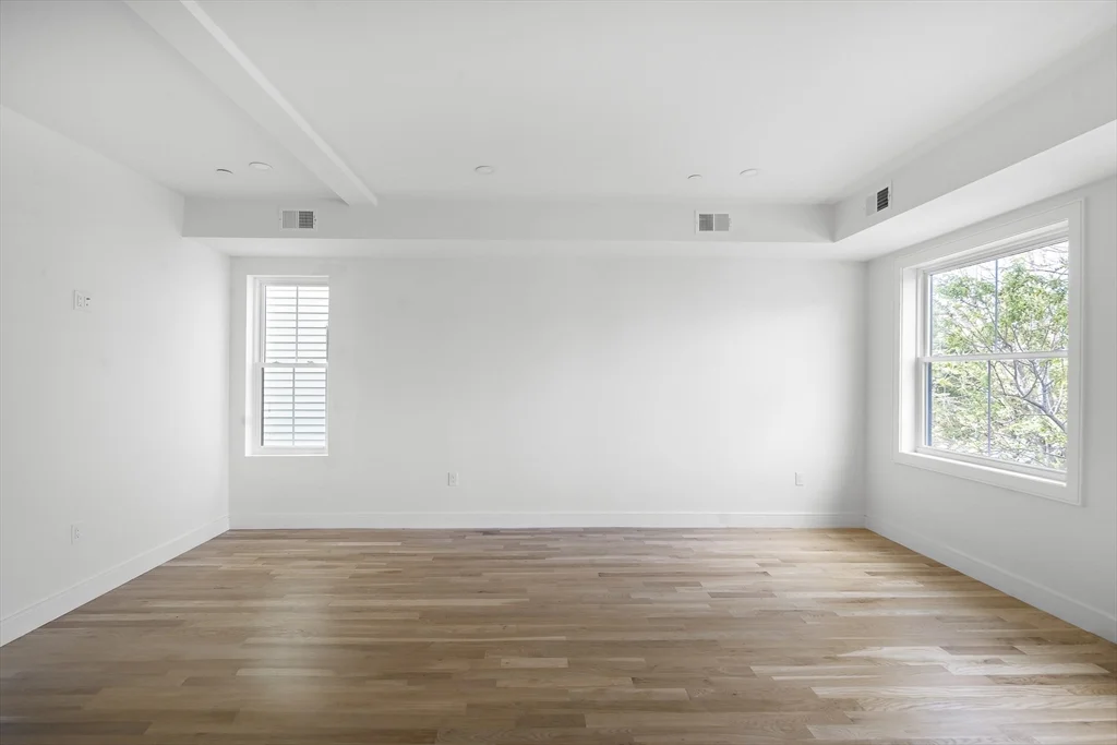 3 bed, 2 bath apartment for rent at 298 Maverick St Unit 3, East Boston — photo 16 of 29