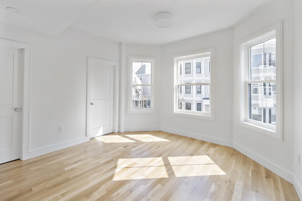 3 bed, 2 bath apartment for rent at 298 Maverick St Unit 3, East Boston — photo 18 of 29