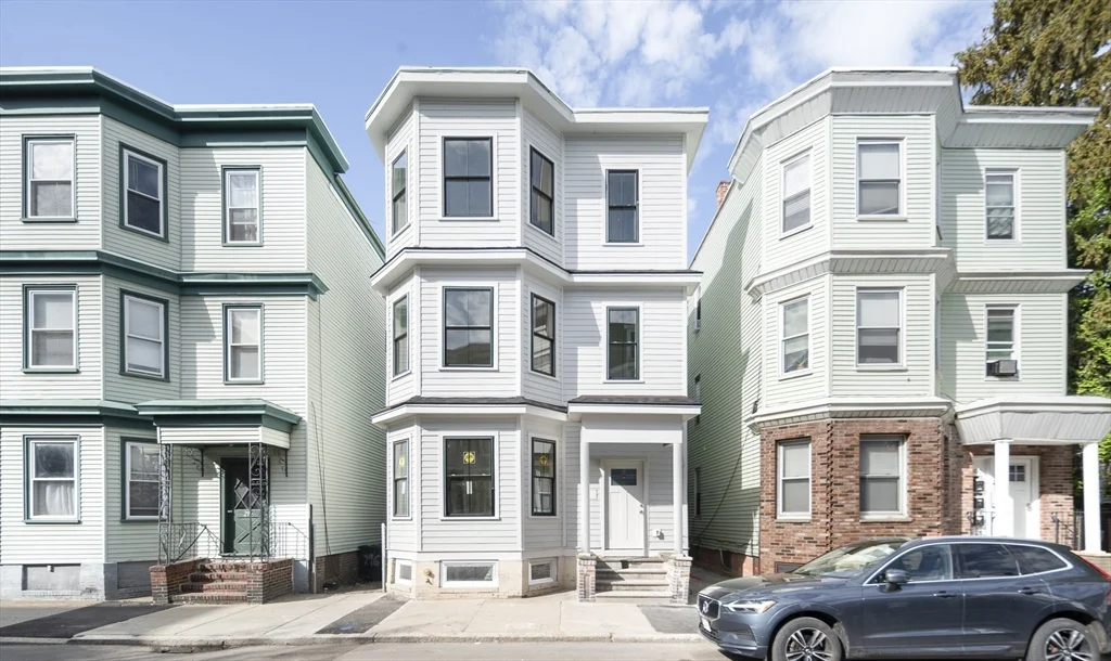 3 bed, 2 bath apartment for rent at 298 Maverick St Unit 3, East Boston — photo 28 of 29
