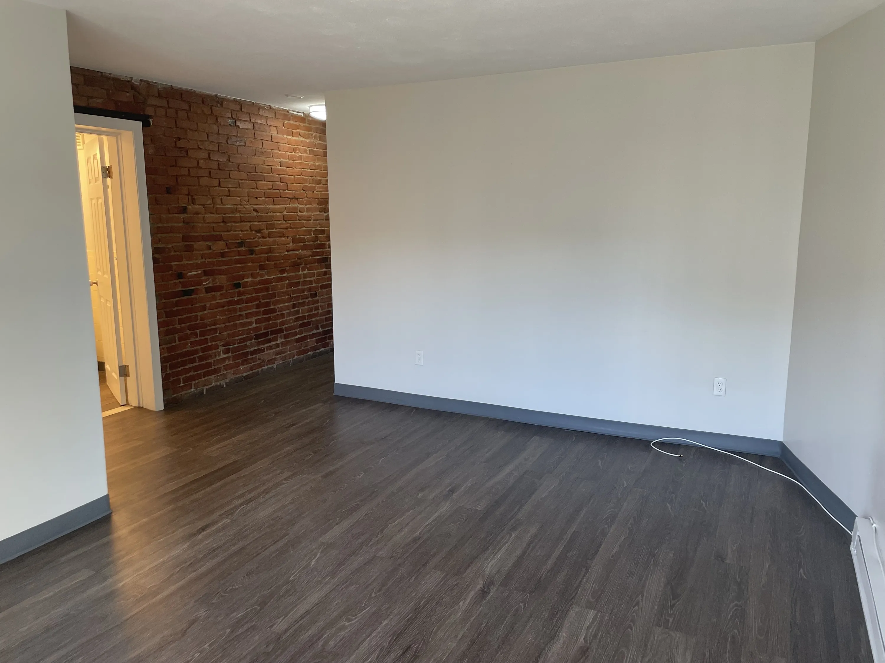 1 bed, 1 bath apartment for rent at 298 Meridian St Unit 2, Central Square — photo 6 of 7