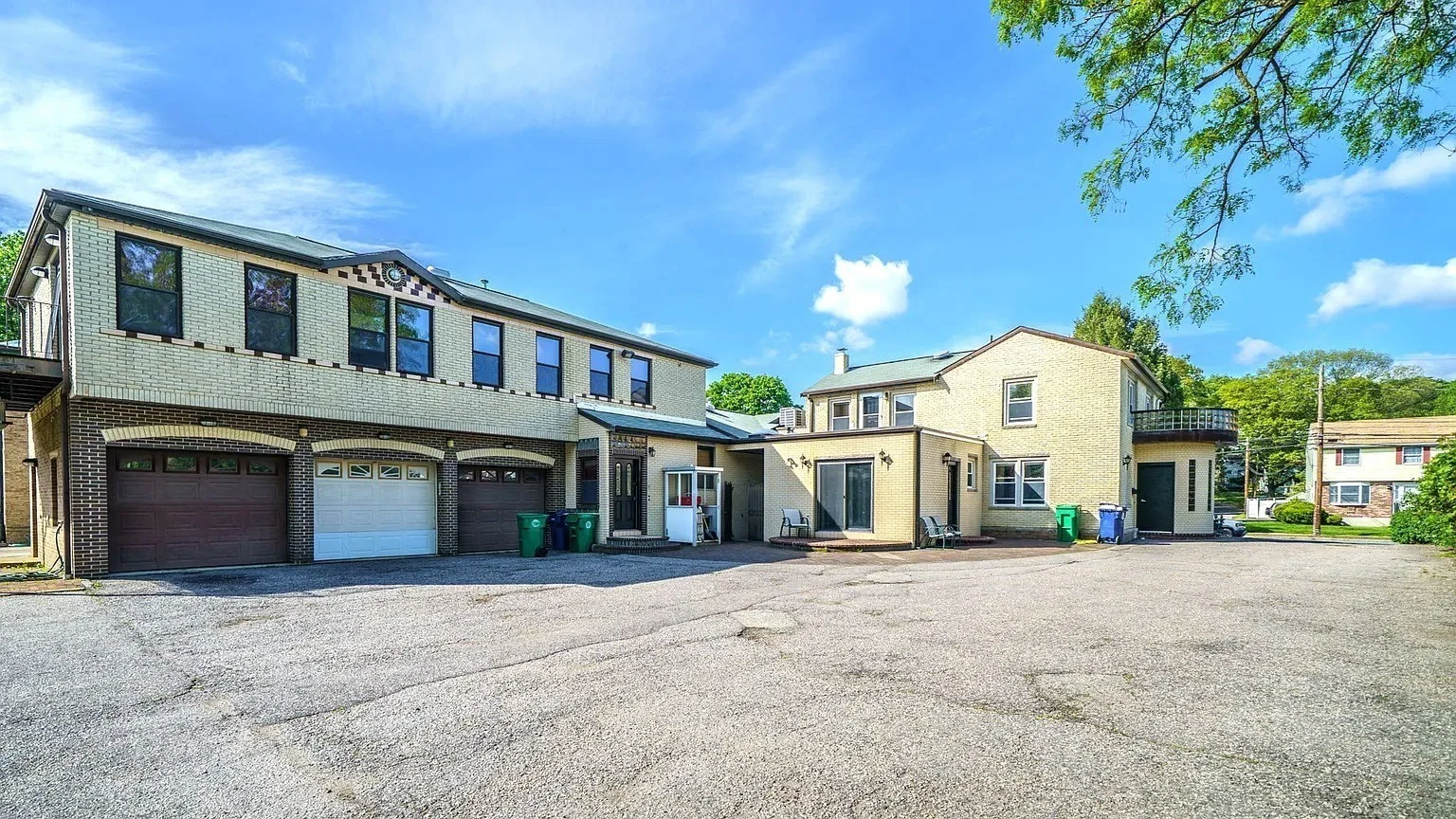 3 bed, 2 bath apartment for rent at 298 River St Unit 1, Auburndale — photo 1 of 12