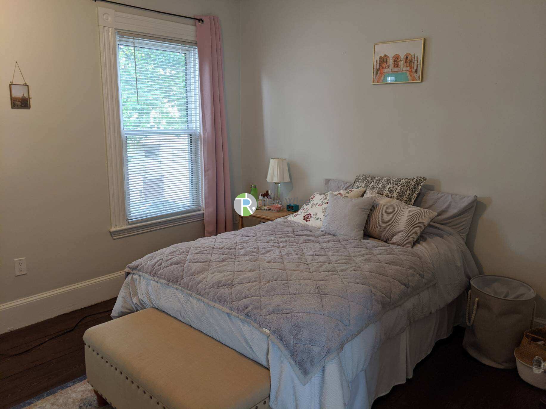3 bed, 1 bath apartment for rent at 298 Windsor St Unit 2, The Port — photo 2 of 8