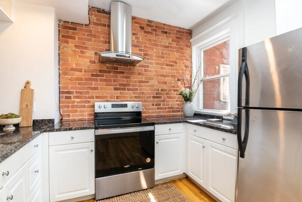 2 bed, 2 bath apartment for rent at 298A Bunker Hill St Unit 1, Charlestown — photo 11 of 24