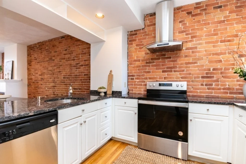 2 bed, 2 bath apartment for rent at 298A Bunker Hill St Unit 1, Charlestown — photo 10 of 24