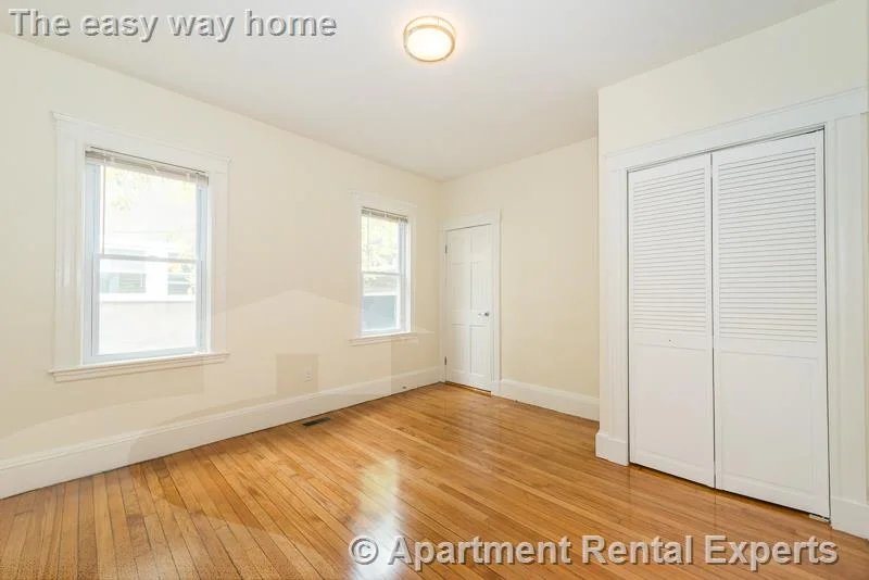 4 bed, 2 bath apartment for rent at 299-301 Alewife Brook Pkwy Unit 2, Tufts — photo 6 of 22