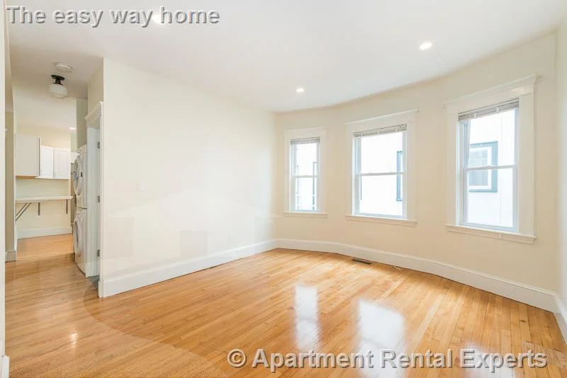 4 bed, 2 bath apartment for rent at 299-301 Alewife Brook Pkwy Unit 2, Tufts — photo 12 of 22