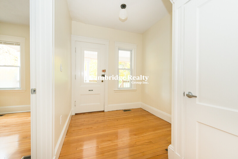 4 bed, 2 bath apartment for rent at 299 301 Alewife Brook Pkwy Unit 2, West Somerville — photo 15 of 20