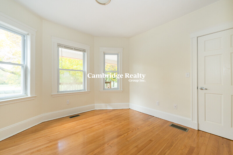 4 bed, 2 bath apartment for rent at 299 301 Alewife Brook Pkwy Unit 2, West Somerville — photo 13 of 20