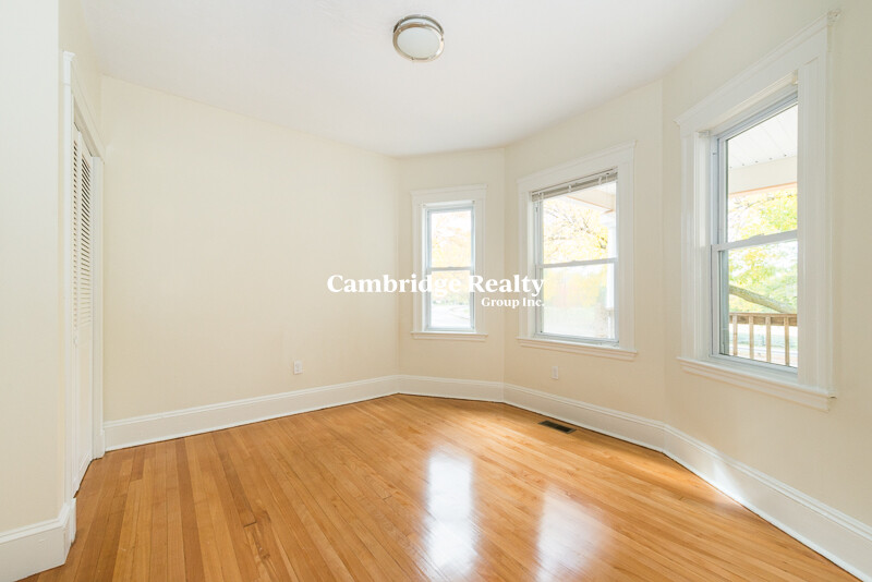 4 bed, 2 bath apartment for rent at 299 301 Alewife Brook Pkwy Unit 2, West Somerville — photo 12 of 20