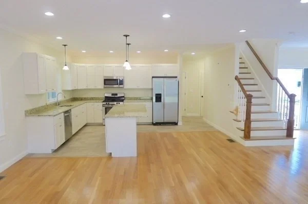 4 bed, 2 bath apartment for rent at 299 Cabot St Unit 1, Newtonville — photo 3 of 10