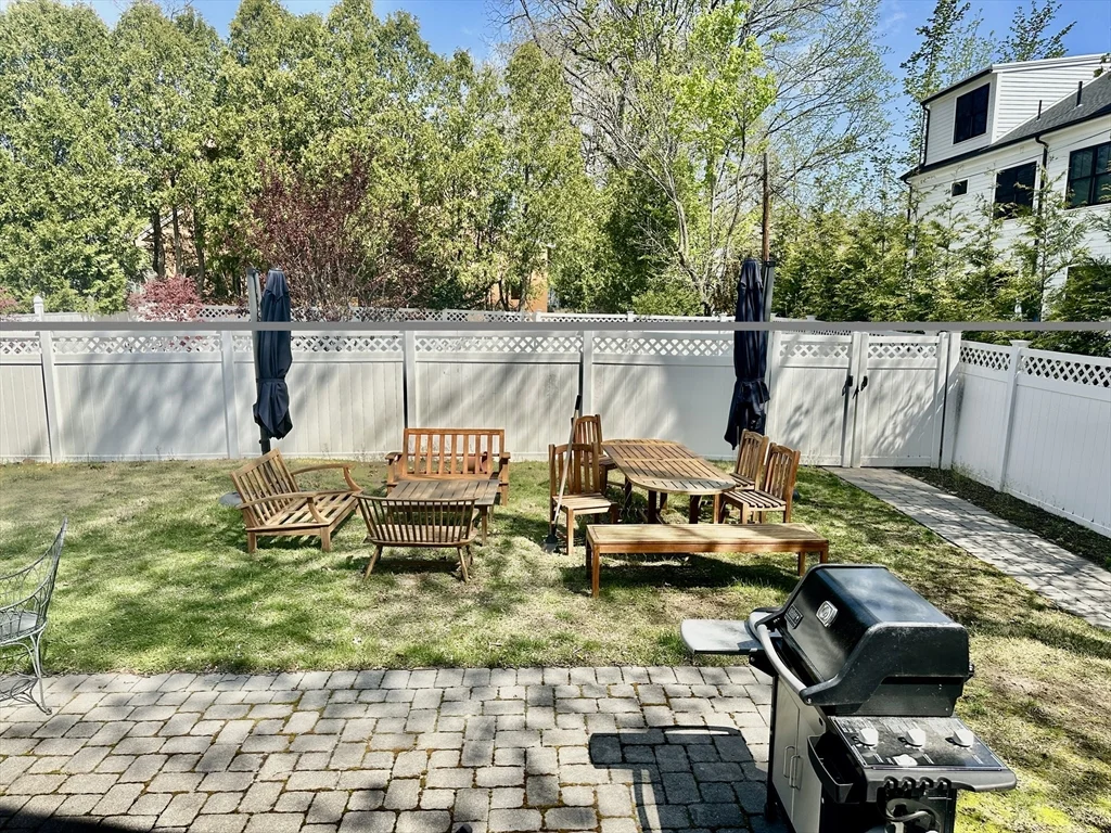 4 bed, 2 bath apartment for rent at 299 Cabot St Unit 1, Newtonville — photo 1 of 10