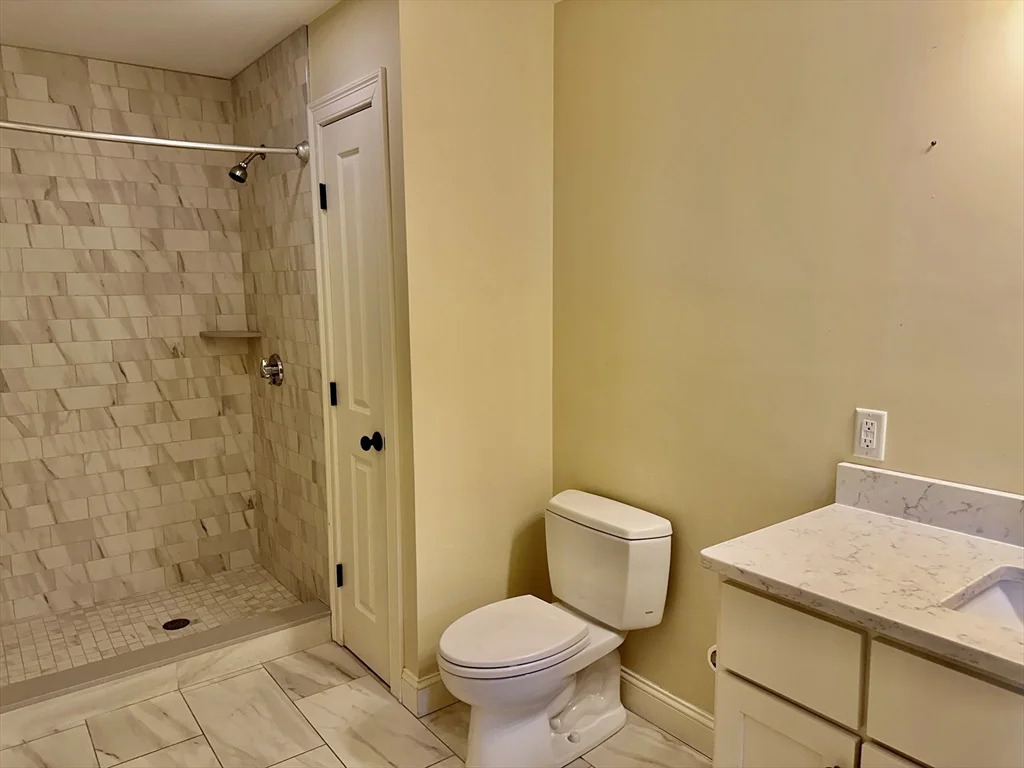 3 bed, 2 bath apartment for rent at 299 Cabot St Unit 299, Newtonville — photo 13 of 19