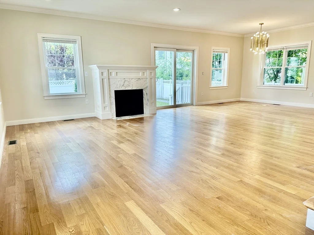 3 bed, 2 bath apartment for rent at 299 Cabot St Unit 299, Newtonville — photo 1 of 19