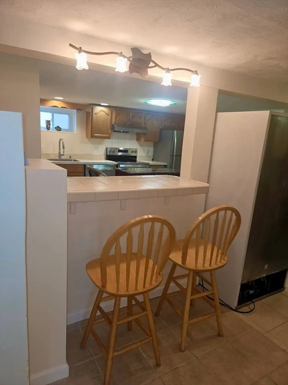 2 bed, 1 bath apartment for rent at 299 Crescent Ave Unit 1, Beachmont — photo 4 of 19