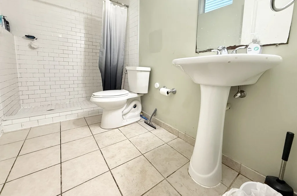 3 bed, 2 bath apartment for rent at 299 Dudley St Unit 1, Roxbury — photo 9 of 10