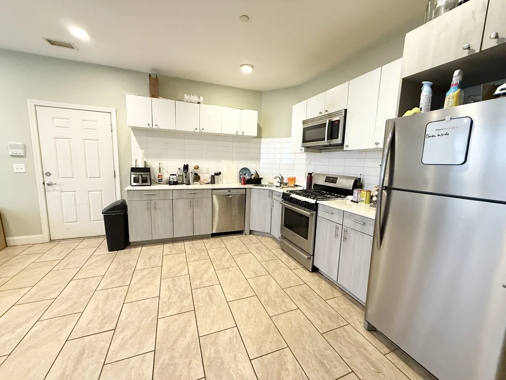 3 bed, 2 bath apartment for rent at 299 Dudley St Unit 1, Roxbury