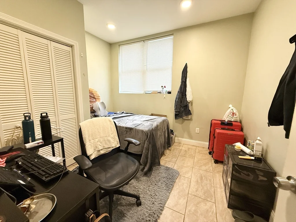 3 bed, 2 bath apartment for rent at 299 Dudley St Unit 1, Roxbury — photo 6 of 10