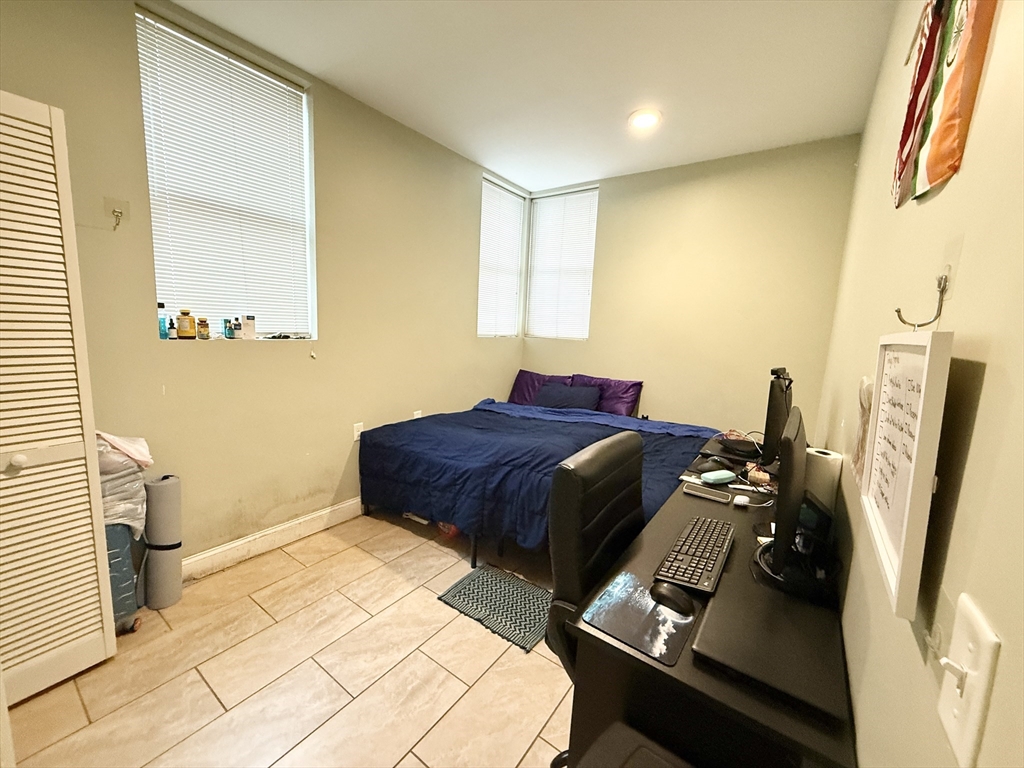 3 bed, 2 bath apartment for rent at 299 Dudley St Unit 2, Roxbury — photo 4 of 6